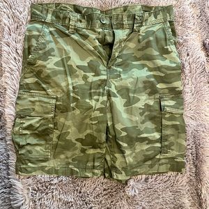 Mens Camo cargo shorts